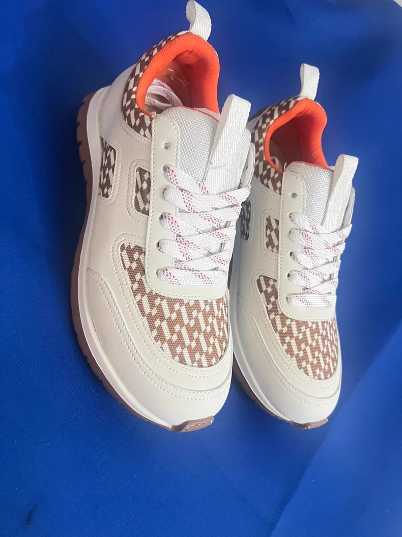 (Hermès) Boomerang Series Sneakers