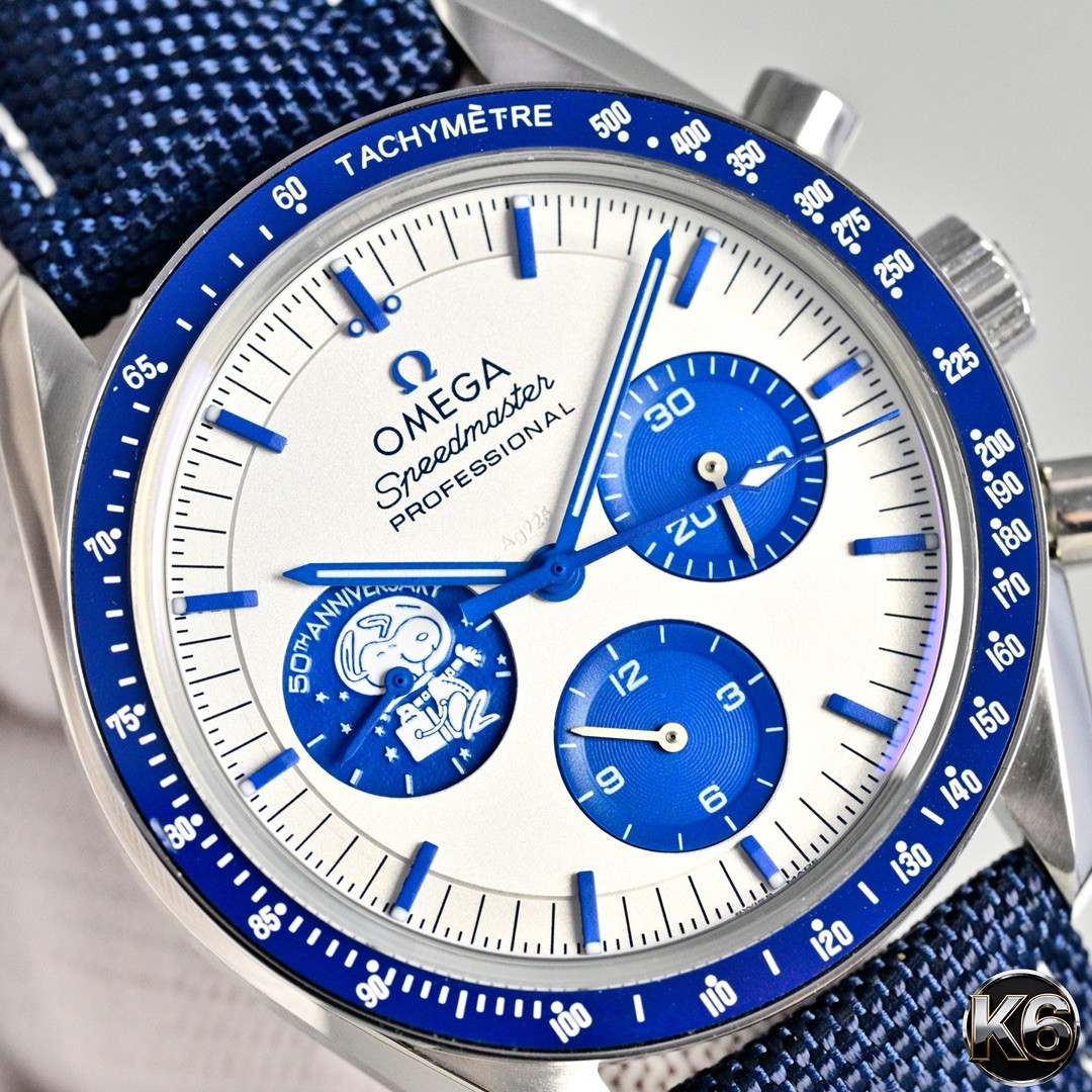(OMEGA) Speedmaster “Snoopy Silver Award” 50th Anniversary Watch