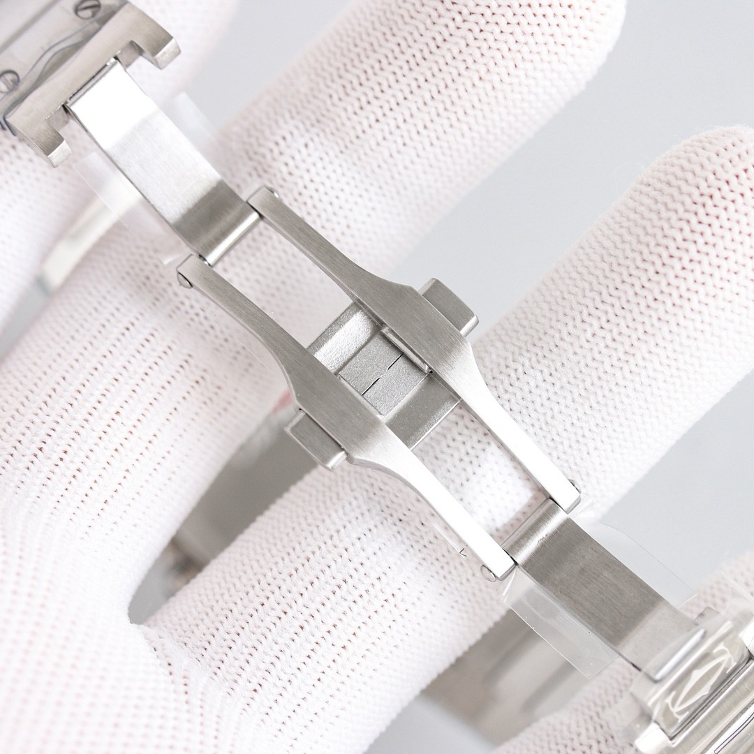 （Cartier）  Santos de Cartier