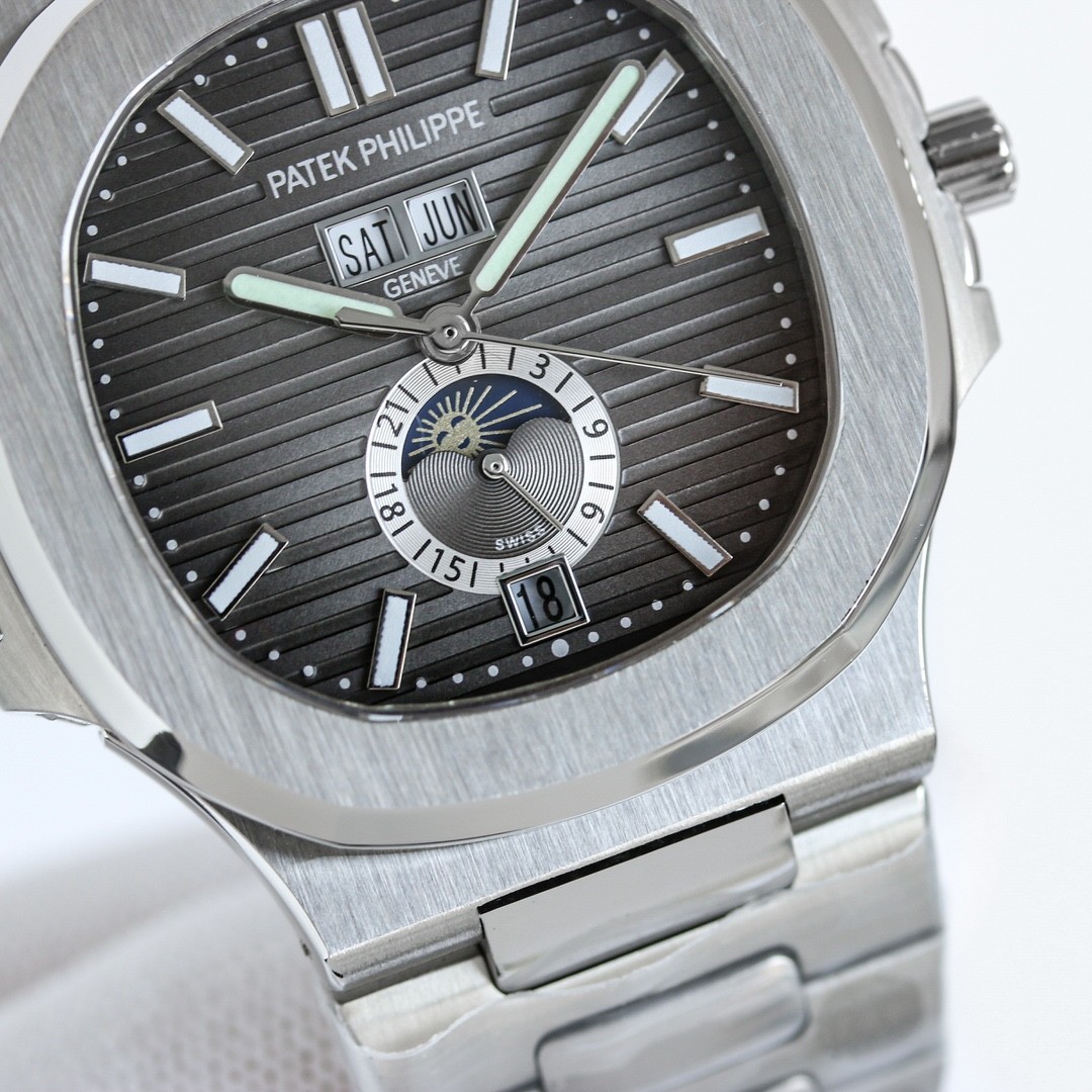 (Patek Philippe) Nautilus Annual Calendar Watch