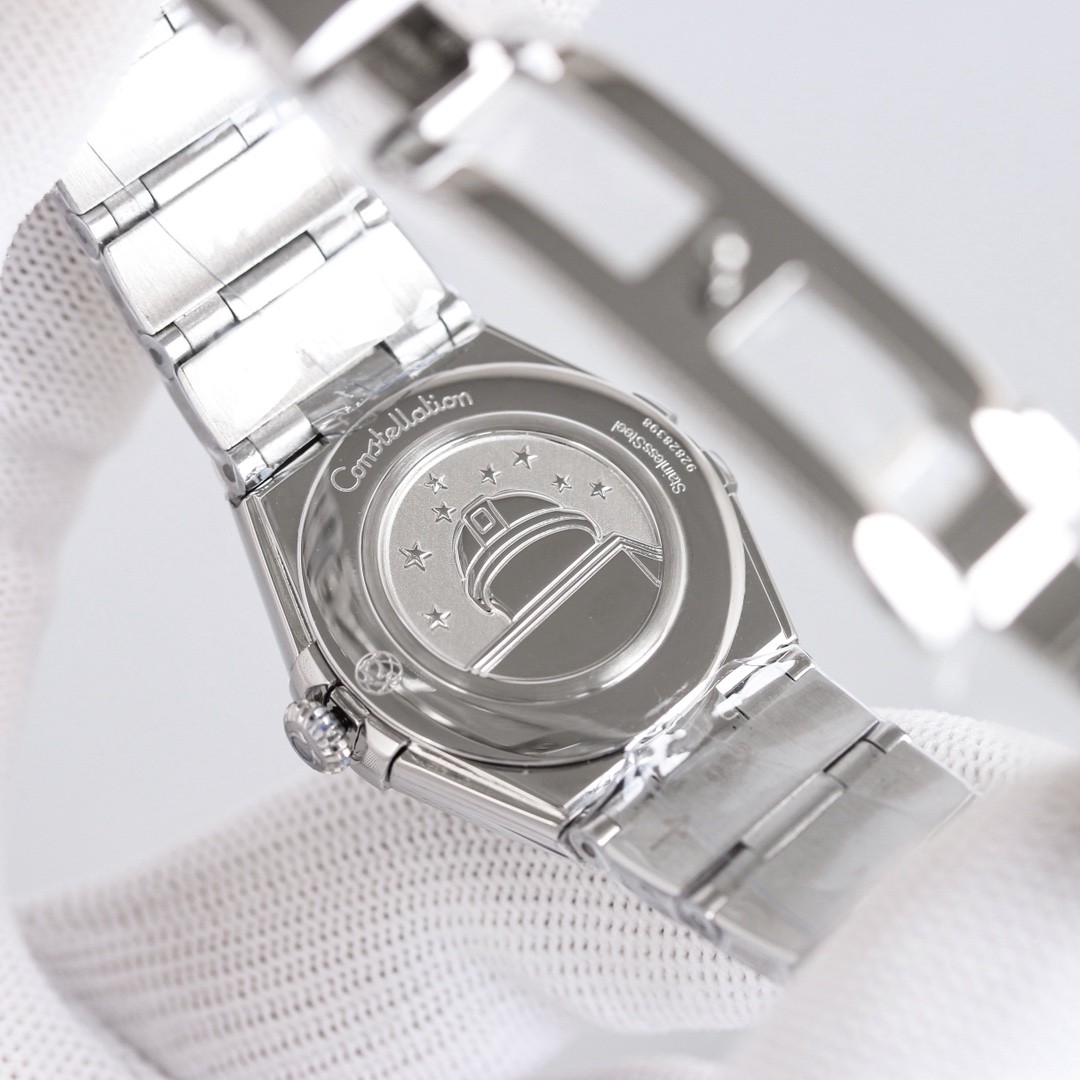 (OMEGA) Constellation Collection.