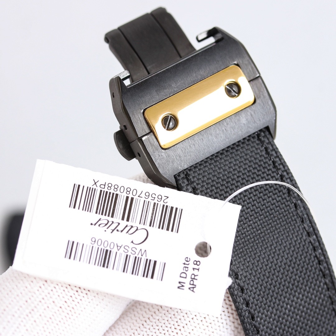 (Cartier) Santos 100 Men's Watch.