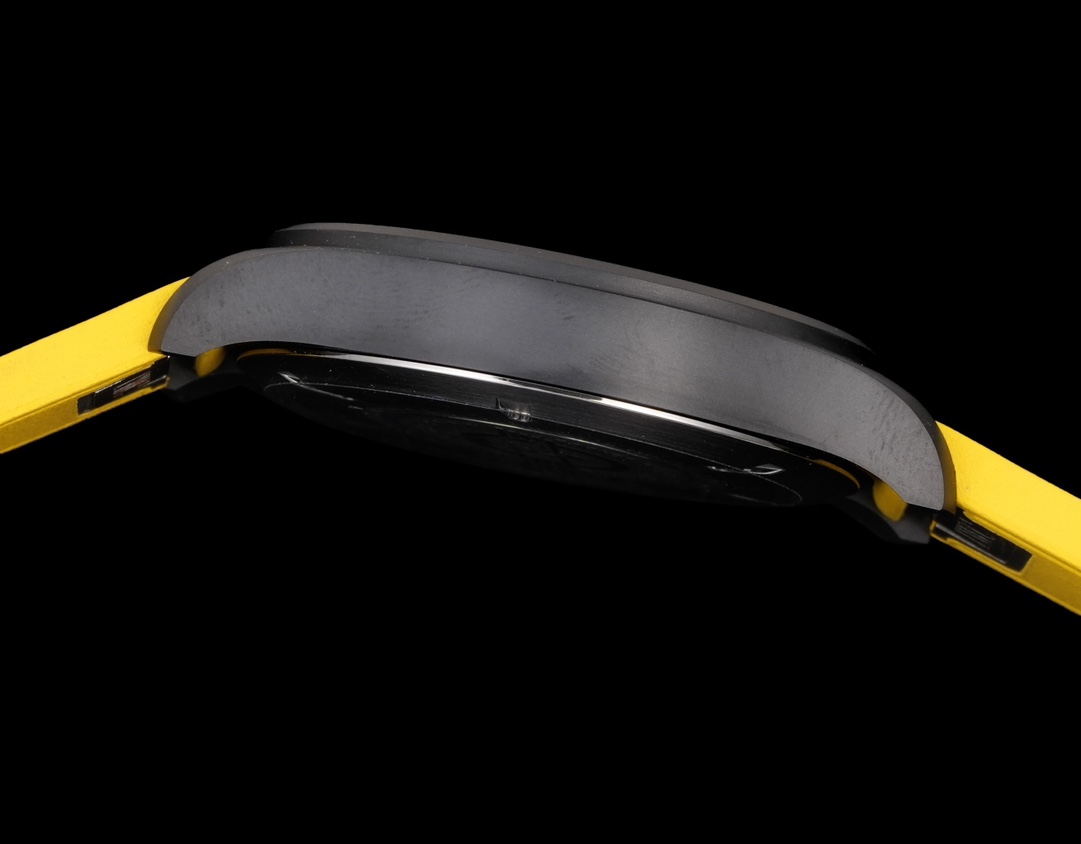 (IWC) “Blue Angels” U.S. Navy Flight Demonstration Team Special Edition from the Pilot's Watch Collection