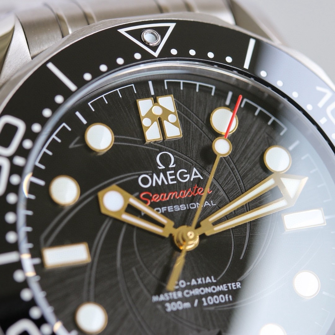 (OMEGA) Seamaster Diver 300M "James Bond" Limited Edition