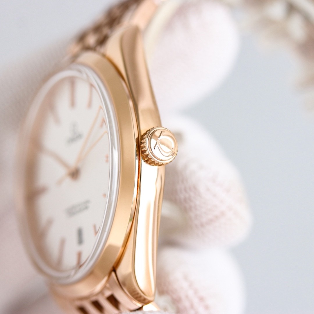 (OMEGA) De Ville Trésor watch