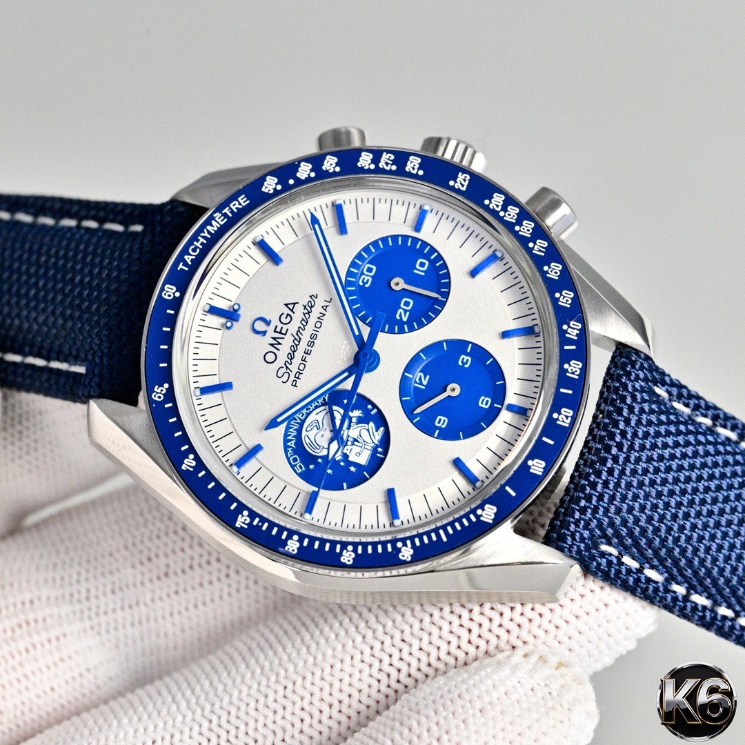 (OMEGA) Speedmaster “Snoopy Silver Award” 50th Anniversary Watch