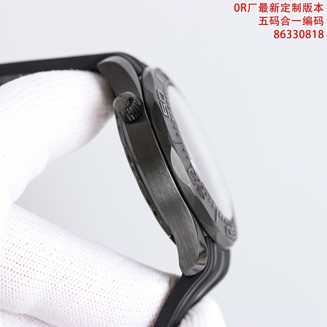 (OMEGA) Seamaster Diver 300M "Black Black"