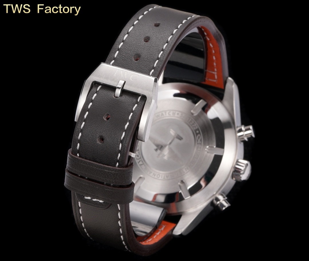 （IWC Schaffhausen）Pilot's Watch Chronograph "Orange Storm"