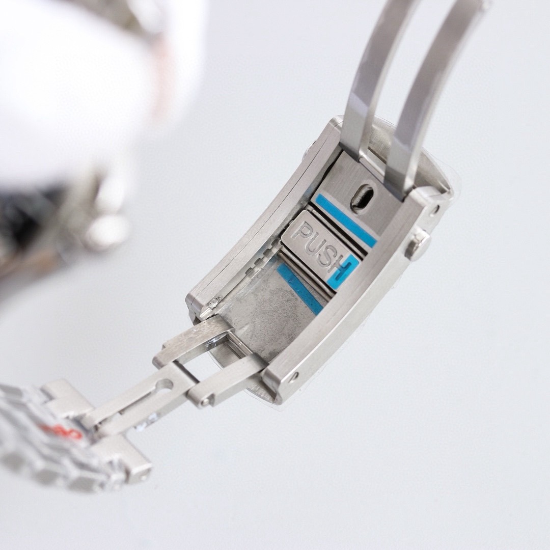 (OMEGA) Seamaster Diver 300M "James Bond" Limited Edition