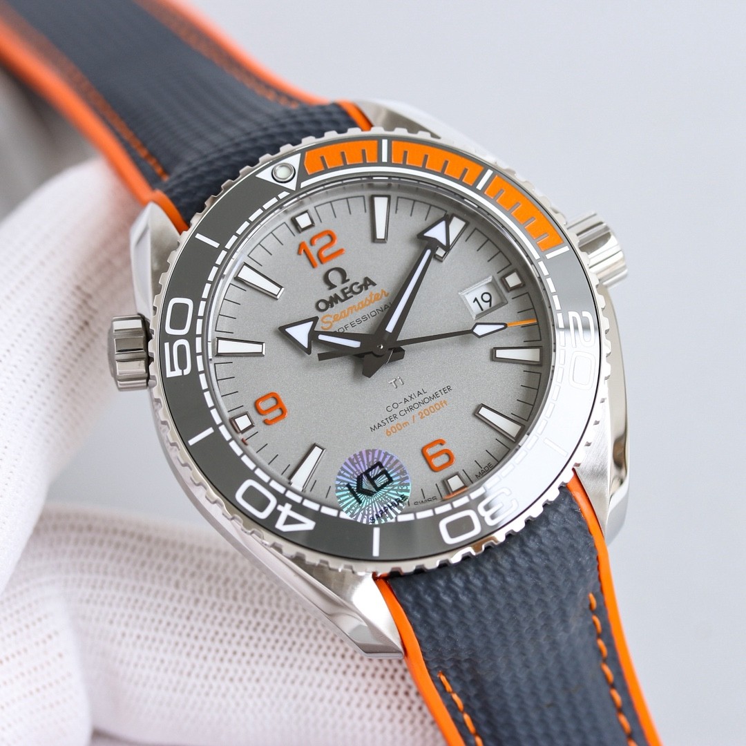 （OMEGA）Planet Ocean 600M