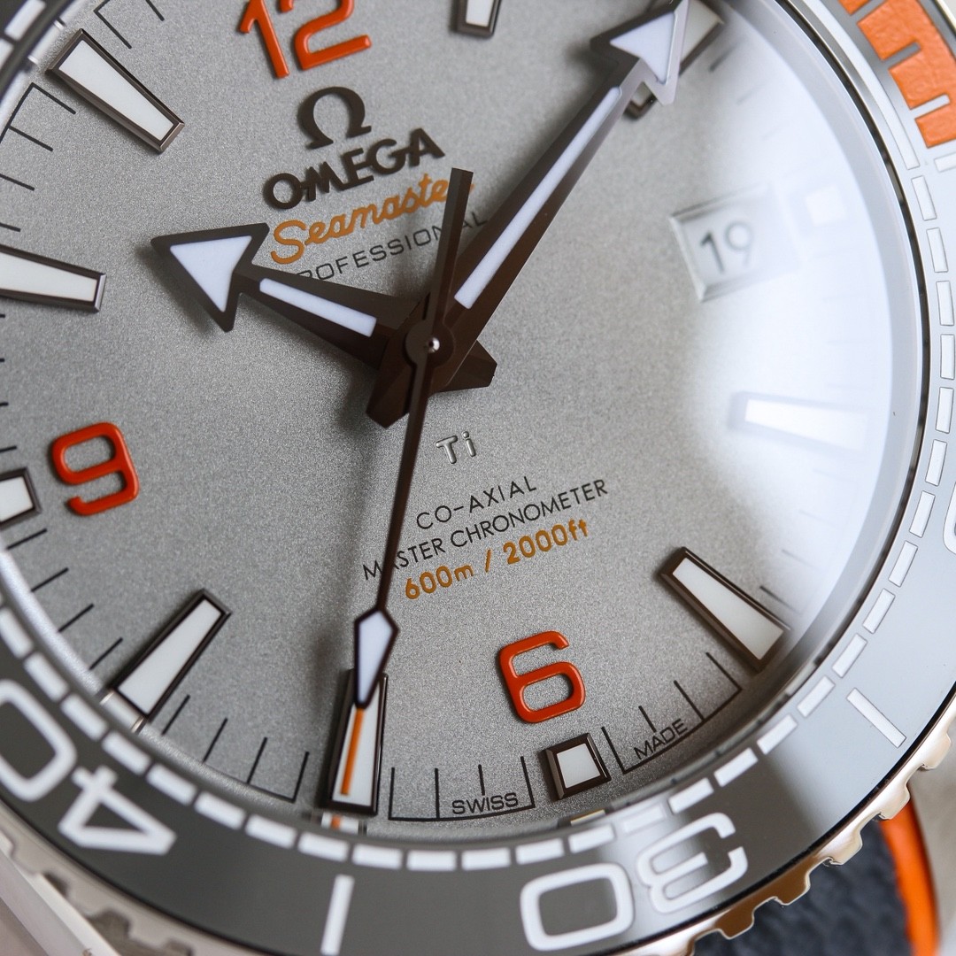 （OMEGA）Planet Ocean 600M
