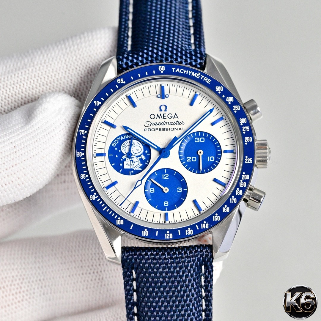 (OMEGA) Speedmaster “Snoopy Silver Award” 50th Anniversary Watch