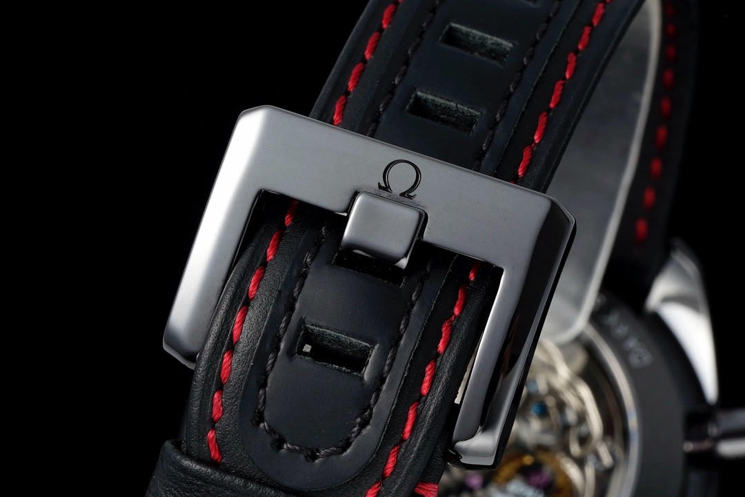 Omega Speedmaster “Dark Side of the Moon” Alinghi Special Edition.