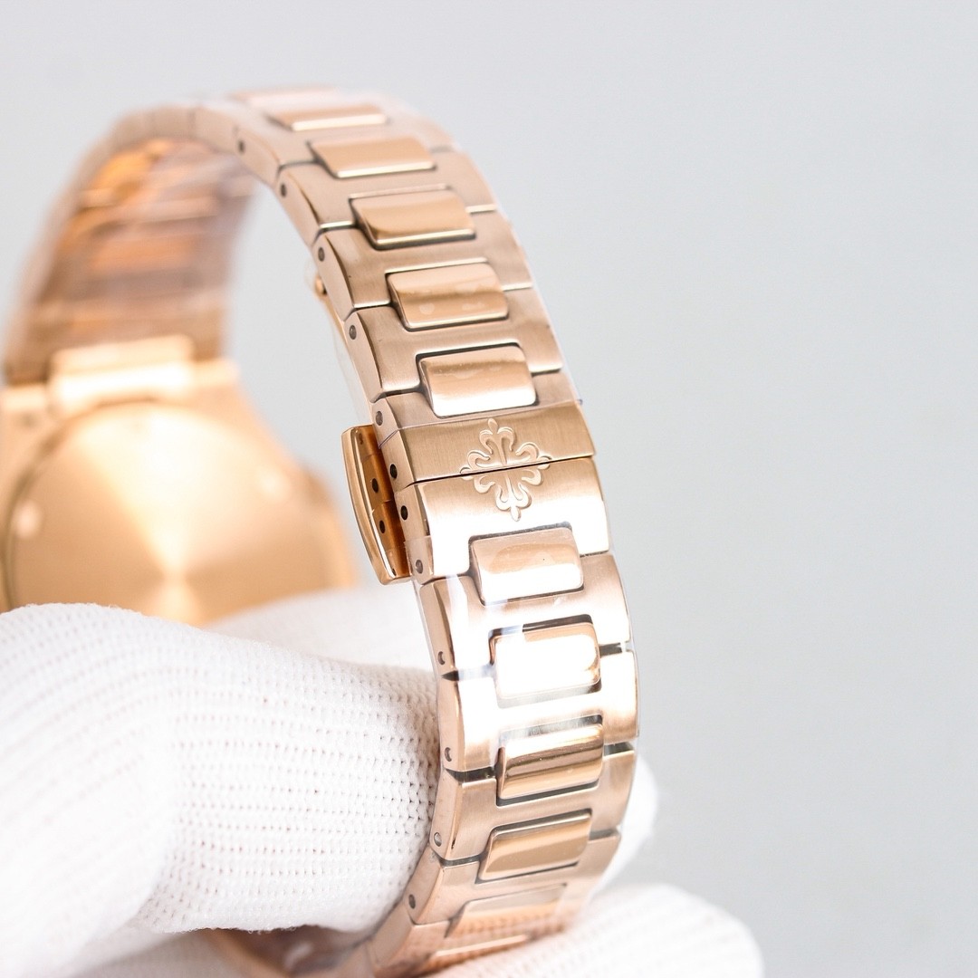 (Patek Philippe) Nautilus Collection Women's Watches